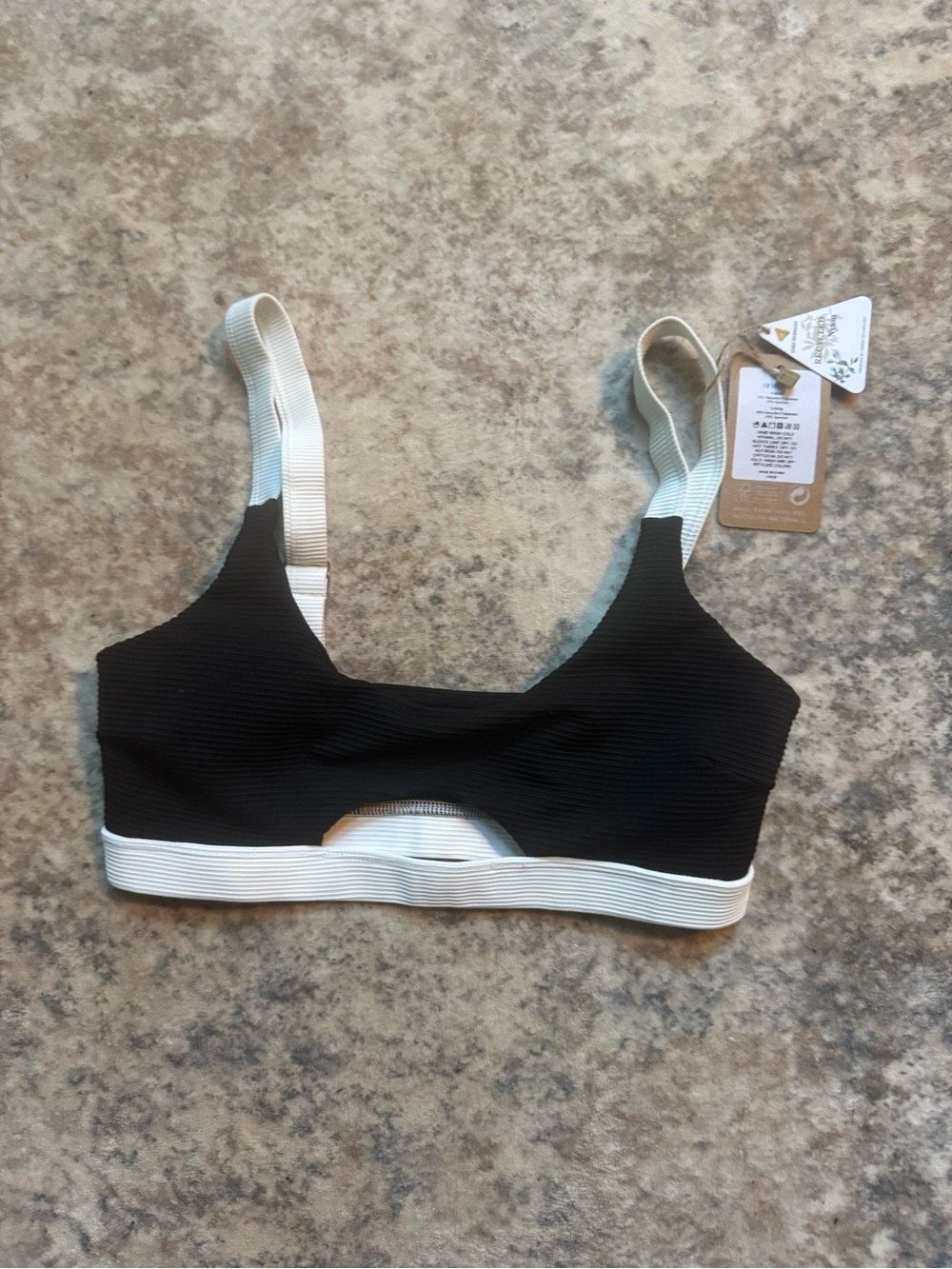 Classic Black & White Ribbed V-Trim Bikini - Picture 2 of 3
